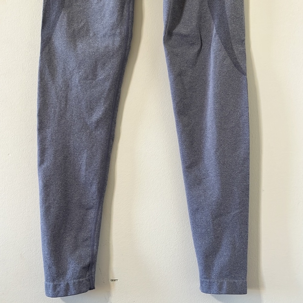 NVGTN Grey Curve Seamless Leggings Size Small - Picture 4 of 10